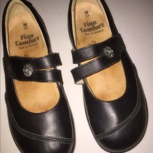 Finn comfort women’s